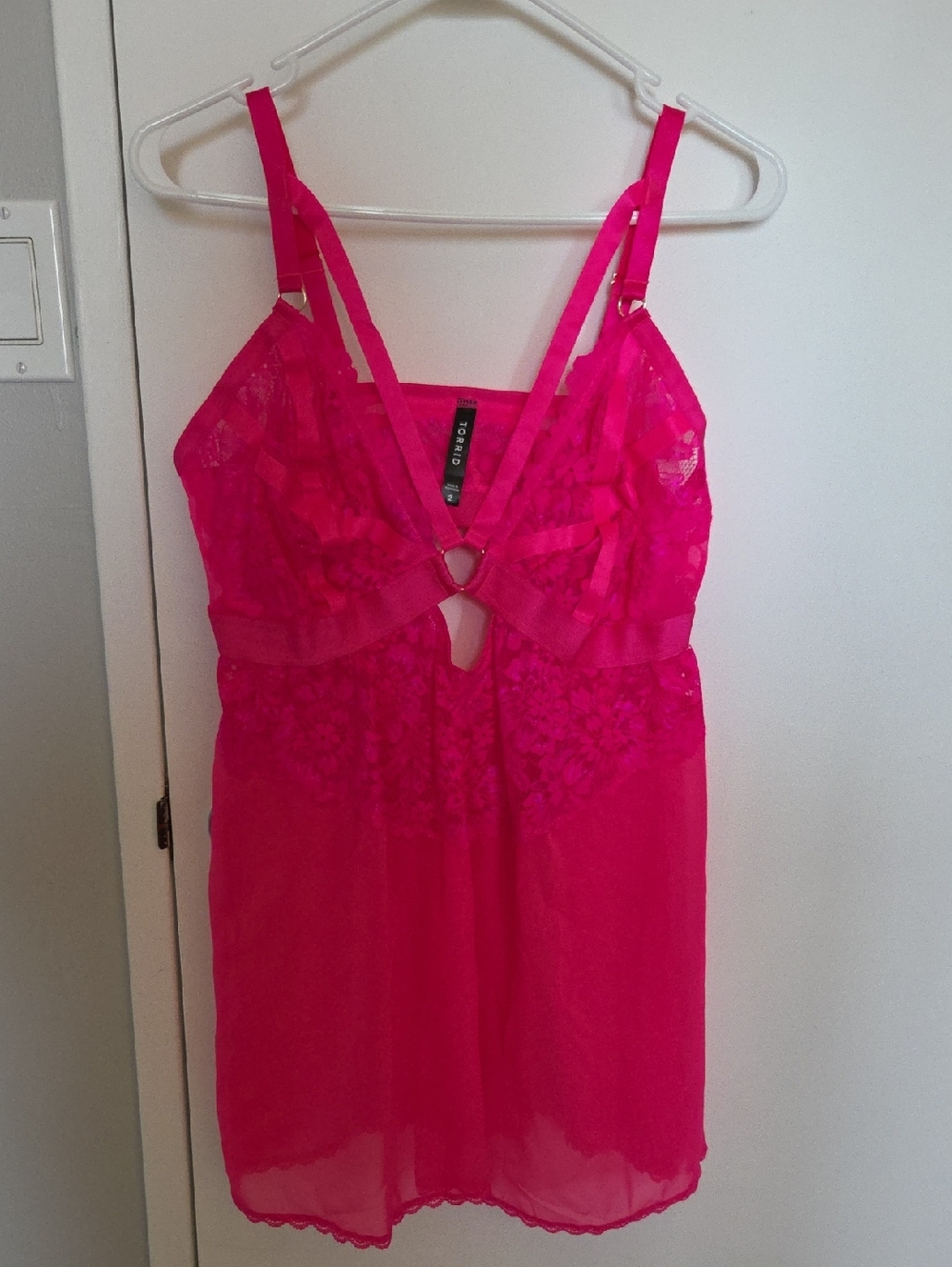 Torrid Hot Pink Lace Chemise NWOT